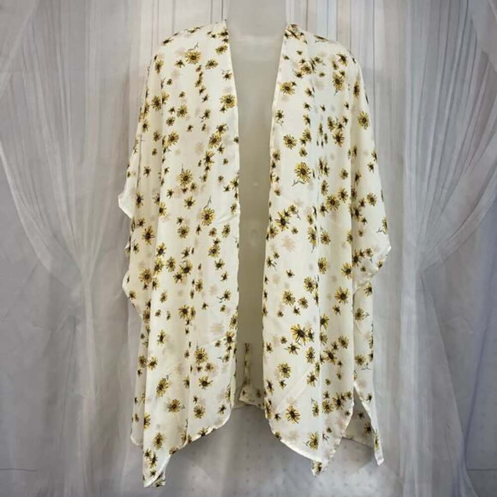 NWT Maurices Yellow Daisy Print Kimono OS Lightweight Floral Open Cardigan Wrap